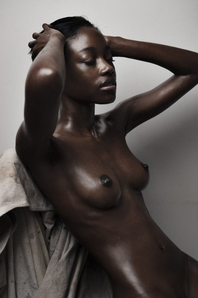 Frauen nackt ebony Afrikanischer Porno